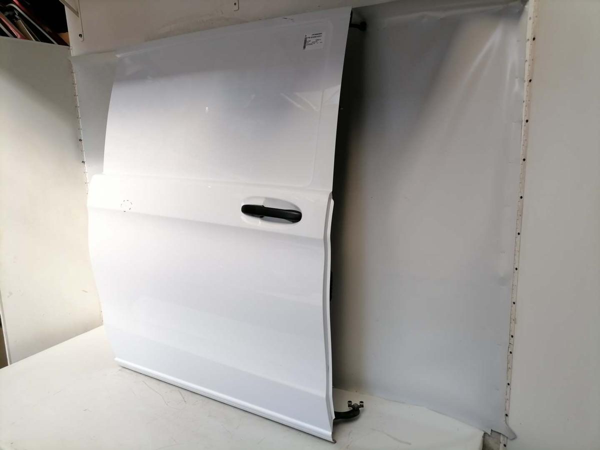 Mercedes Vito 447 original Schiebet&uuml;r rechts 9147 Arktikwei&szlig; Kastenwagen Bj.2022